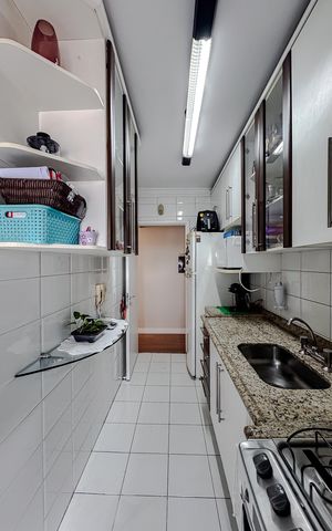 Apartamento à venda com 60m², 2 quartos e 1 vaga Apartamento à venda com 60m², 2 quartos e 1 vagaCozinha
