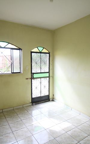 Casa à venda com 450m², 3 quartos e 5 vagasSala