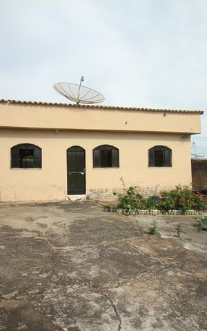 Casa à venda com 450m², 3 quartos e 5 vagasQuintal