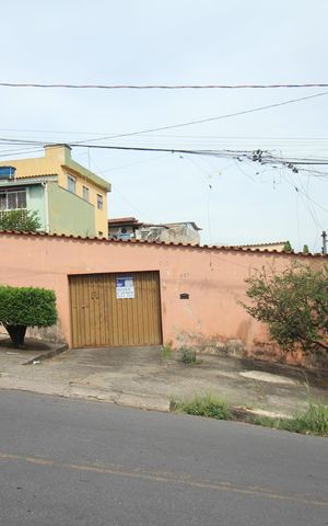 Casa à venda com 450m², 3 quartos e 5 vagasFachada / Plaquinha Instalada 30/09/2026 DSUH-236