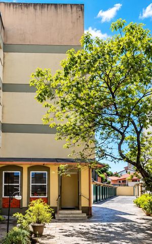 Apartamento para alugar com 70m², 2 quartos e 1 vaga Apartamento para alugar com 70m², 2 quartos e 1 vagaFachada