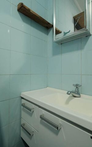 Casa para alugar com 70m², 2 quartos e 2 vagasBanheiro 1