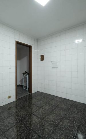 Casa para alugar com 70m², 2 quartos e 2 vagasCozinha