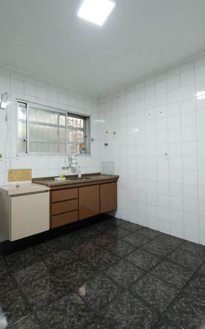 Casa para alugar com 70m², 2 quartos e 2 vagasCozinha