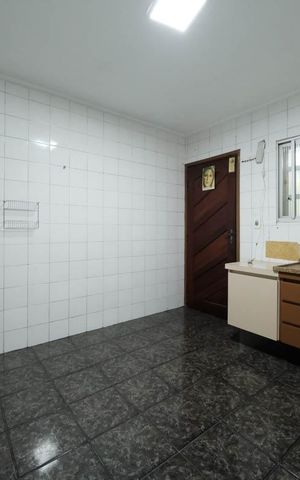 Casa para alugar com 70m², 2 quartos e 2 vagasCozinha