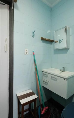 Casa para alugar com 70m², 2 quartos e 2 vagasBanheiro 1