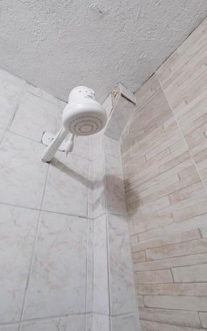 Casa para alugar com 70m², 2 quartos e 2 vagasBanheiro 2