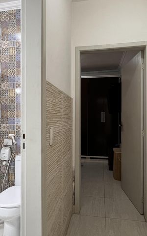 Casa à venda com 125m², 4 quartos e 2 vagas Casa à venda com 125m², 4 quartos e 2 vagasCorredor