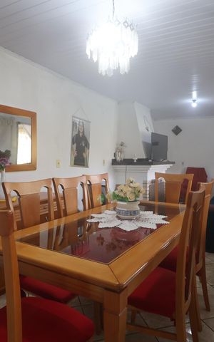 Casa à venda com 70m², 3 quartos e 5 vagasSala