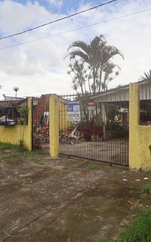 Casa à venda com 70m², 3 quartos e 5 vagasFachada