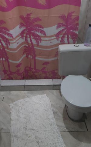Casa à venda com 70m², 3 quartos e 5 vagasBanheiro/quarto 3