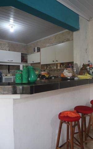 Casa à venda com 70m², 3 quartos e 5 vagasCozinha - Armários