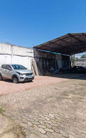Casa à venda com 200m², 2 quartos e 2 vagas Casa à venda com 200m², 2 quartos e 2 vagasQuintal