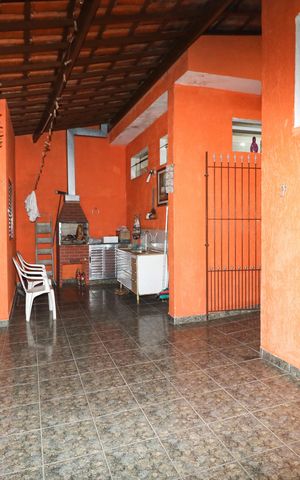 Casa à venda com 172m², 3 quartos e 2 vagas Casa à venda com 172m², 3 quartos e 2 vagasEspaço Gourmet