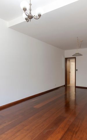 Casa de condomínio à venda com 90m², 3 quartos e 2 vagas Casa de condomínio à venda com 90m², 3 quartos e 2 vagasSala