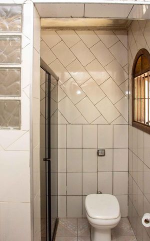 Casa para alugar com 198m², 3 quartos e 2 vagasBanheiro 1