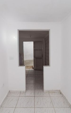 Casa para alugar com 50m², 2 quartos e sem vaga Casa para alugar com 50m², 2 quartos e sem vagaSala