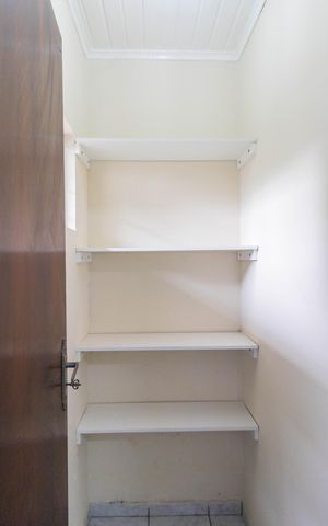 Casa para alugar com 190m², 4 quartos e 4 vagas Casa para alugar com 190m², 4 quartos e 4 vagasDispensa