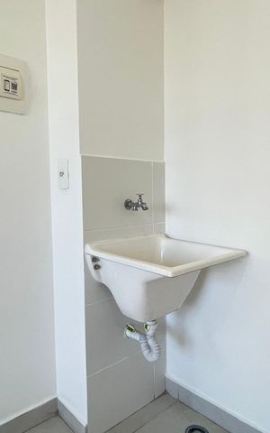 Apartamento para alugar com 33m², 2 quartos e 1 vaga Apartamento para alugar com 33m², 2 quartos e 1 vagaCozinha e Área de Serviço