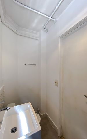 Casa para alugar com 15m², 1 quarto e sem vaga Casa para alugar com 15m², 1 quarto e sem vagaBanheiro