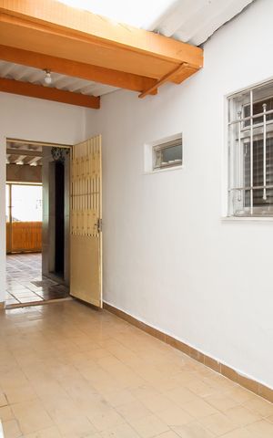 Casa para alugar com 100m², 2 quartos e 2 vagas Casa para alugar com 100m², 2 quartos e 2 vagasÁrea de Serviço