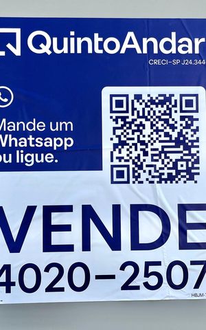 Casa à venda com 400m², 3 quartos e 6 vagasPlaquinha instalada 