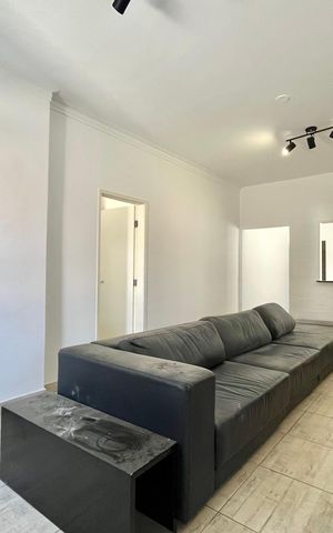Casa à venda com 400m², 3 quartos e 6 vagasSala