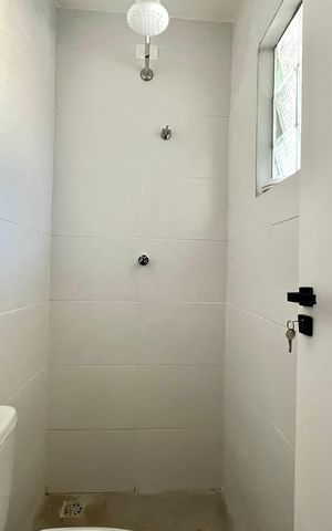 Casa à venda com 400m², 3 quartos e 6 vagasBanheiro de serviço