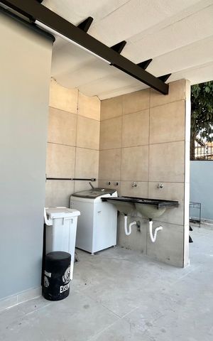 Casa à venda com 400m², 3 quartos e 6 vagasÁrea de Serviço