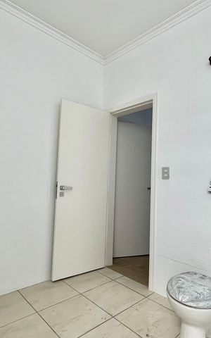 Casa à venda com 400m², 3 quartos e 6 vagasBanheiro da Suíte 1