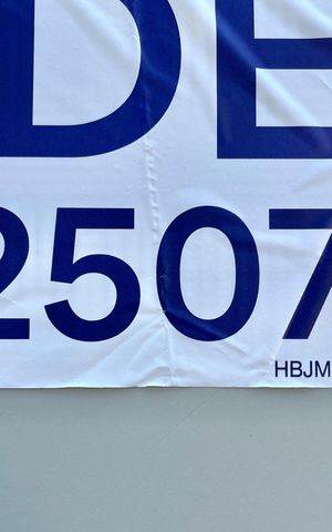 Casa à venda com 400m², 3 quartos e 6 vagasPlaquinha instalada