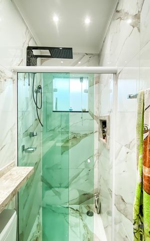 Casa à venda com 83m², 2 quartos e 2 vagas Casa à venda com 83m², 2 quartos e 2 vagasBanheiro da Suíte 2