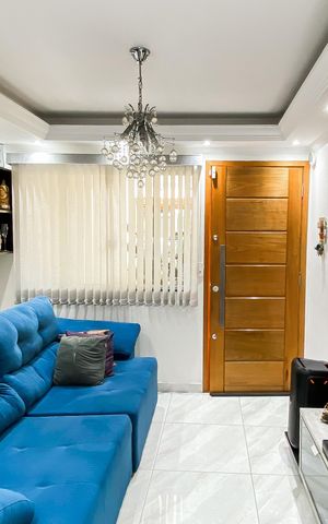 Casa à venda com 83m², 2 quartos e 2 vagas Casa à venda com 83m², 2 quartos e 2 vagasSala