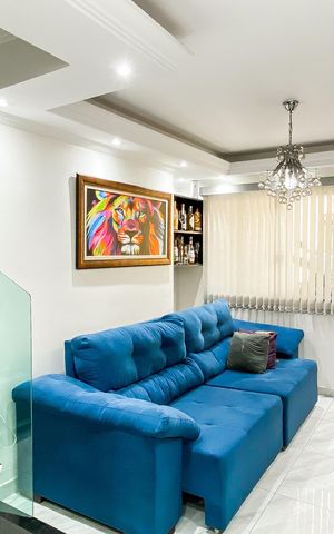 Casa à venda com 83m², 2 quartos e 2 vagas Casa à venda com 83m², 2 quartos e 2 vagasSala