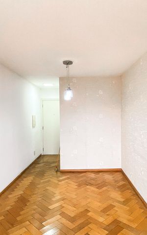 Apartamento à venda com 57m², 2 quartos e 1 vaga Apartamento à venda com 57m², 2 quartos e 1 vagaSala