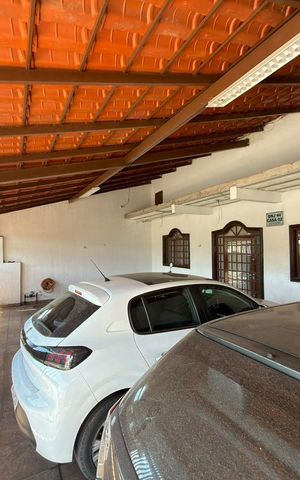 Casa à venda com 250m², 3 quartos e 4 vagas