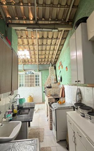 Casa à venda com 250m², 3 quartos e 4 vagas