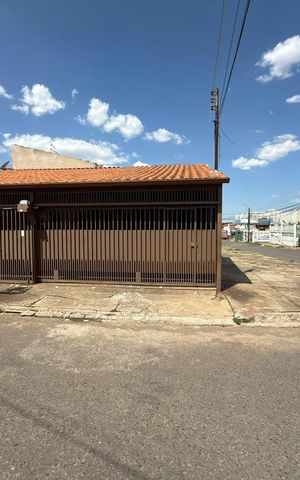 Casa à venda com 250m², 3 quartos e 4 vagas