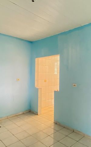 Casa para alugar com 30m², 1 quarto e sem vaga Casa para alugar com 30m², 1 quarto e sem vagaSala