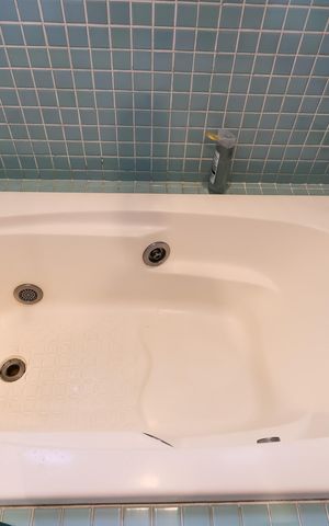 Apartamento para alugar com 288m², 3 quartos e 4 vagasBanheiro da Suíte 2