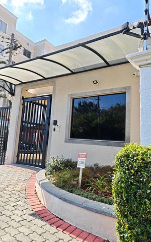Apartamento à venda com 45m², 2 quartos e 1 vaga Apartamento à venda com 45m², 2 quartos e 1 vagaFachada