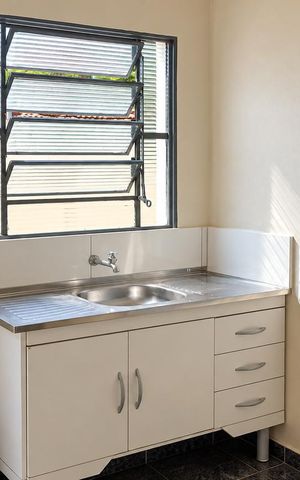 Casa para alugar com 136m², 3 quartos e 3 vagas Casa para alugar com 136m², 3 quartos e 3 vagasCozinha