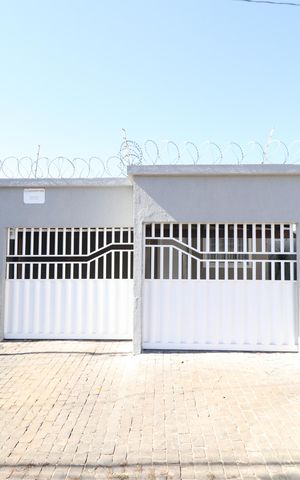 Casa para alugar com 180m², 3 quartos e 2 vagasFachada