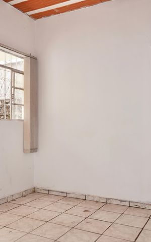 Casa para alugar com 72m², 2 quartos e 1 vaga Casa para alugar com 72m², 2 quartos e 1 vagaSala