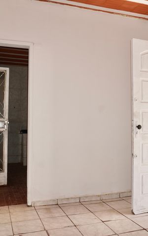 Casa para alugar com 72m², 2 quartos e 1 vaga Casa para alugar com 72m², 2 quartos e 1 vagaSala