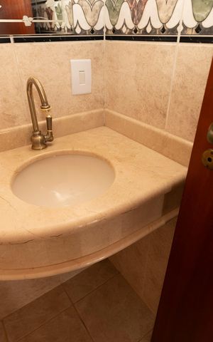 Casa de condomínio à venda com 628m², 3 quartos e 4 vagasLAVABO