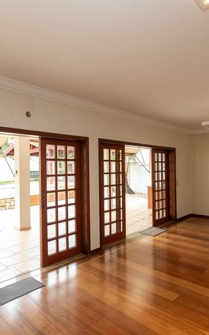 Casa de condomínio à venda com 628m², 3 quartos e 4 vagasSALA PARA VÁRIOS AMBIENTES