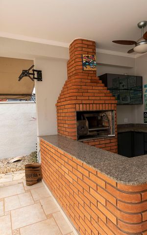 Casa de condomínio à venda com 628m², 3 quartos e 4 vagasQUINTAL COM CHURRASQUEIRA E PISCINA