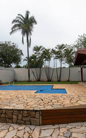 Casa de condomínio à venda com 628m², 3 quartos e 4 vagasQUINTAL COM CHURRASQUEIRA E PISCINA