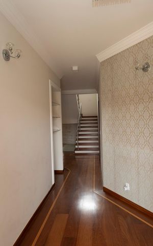 Casa de condomínio à venda com 628m², 3 quartos e 4 vagasCORREDOR DE ENTRADA